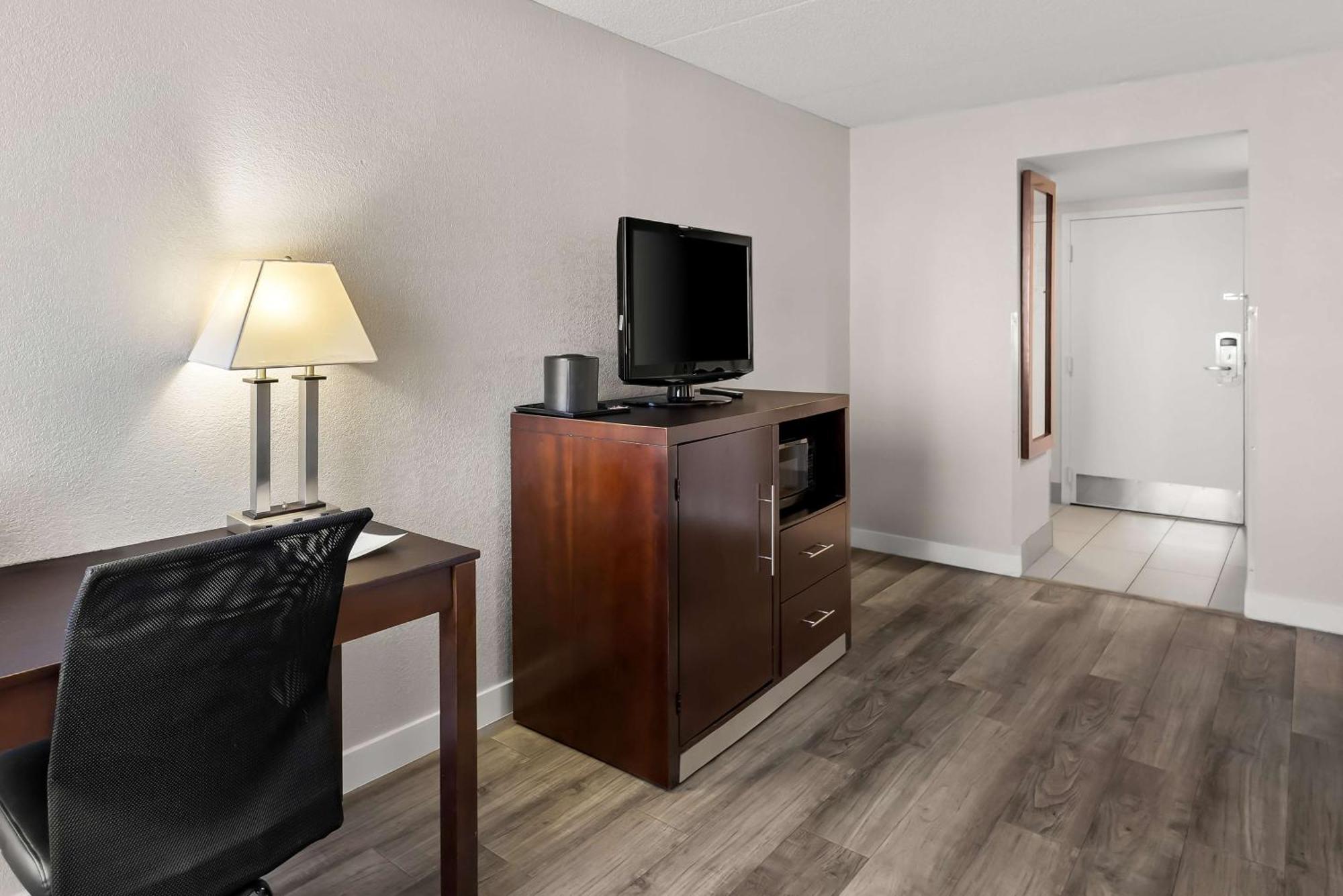 Best Western Luxbury Inn Fort Wayne Exteriér fotografie