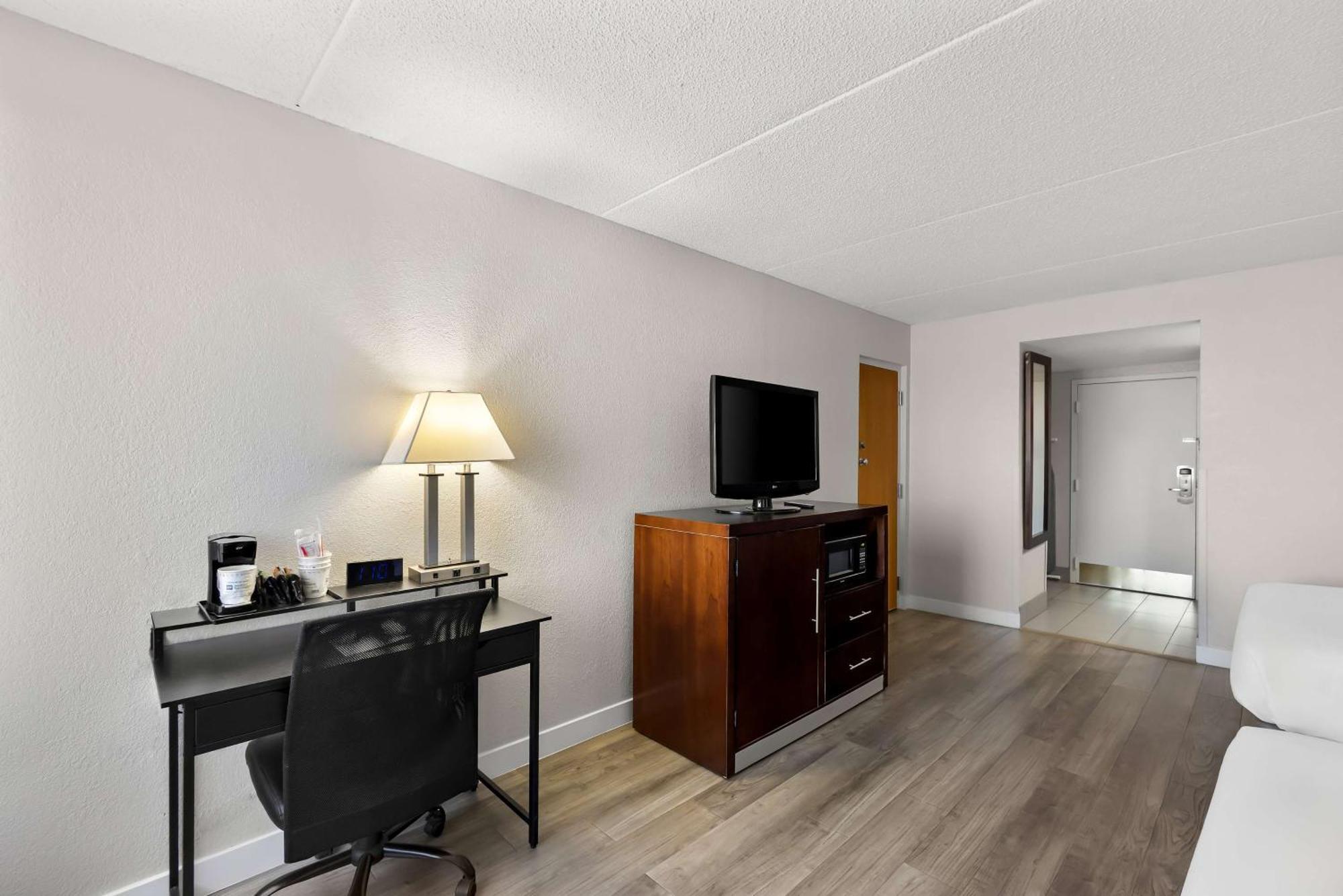 Best Western Luxbury Inn Fort Wayne Exteriér fotografie